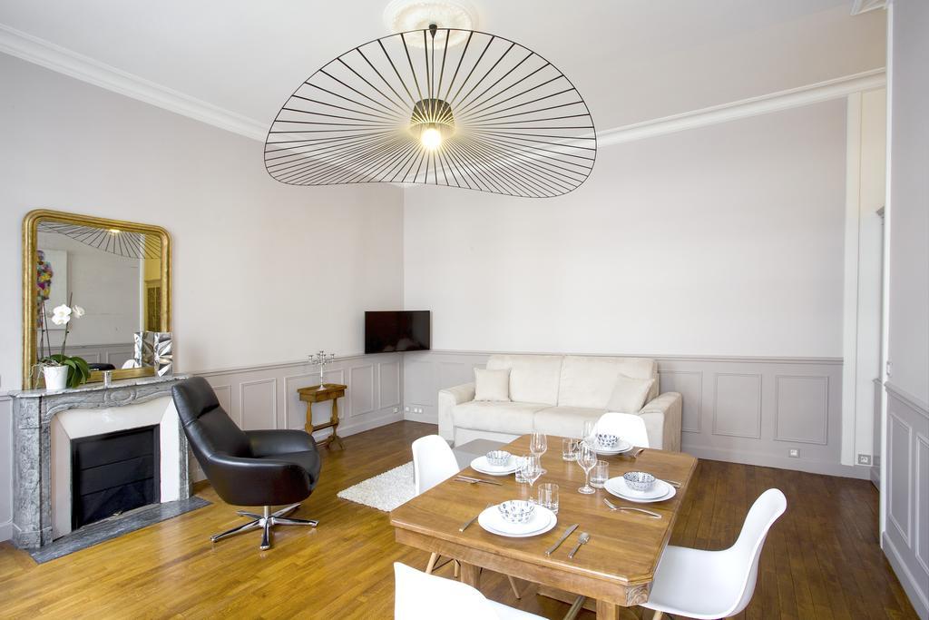 דירות Habitat Parisien - 1Br-1Ba - Galeries Lafayette חדר תמונה